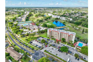 3465 Via Poinciana 103, Lake Worth