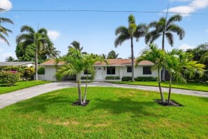 143 Se 27th Way, Boynton Beach