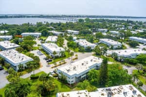 2929 Se Ocean Boulevard 114-7, Stuart