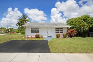 7609 Nw 70 Avenue, Tamarac