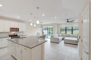 2138 Appleton Circle S, Oakland Park