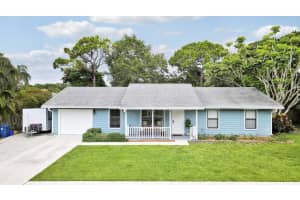902 Oak Circle, Jupiter