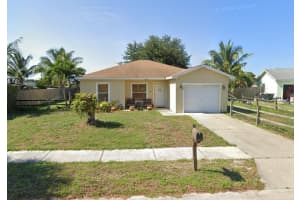 913 Se Forrest Park Drive, Stuart