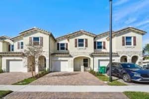 2781 Nw 55th Way, Lauderhill
