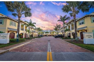 3770 County Line Road B5, Tequesta