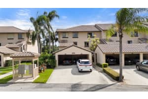 210 Captains Walk 710, Delray Beach
