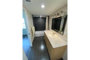 9355 Sw 8th Street 305, Boca Raton
