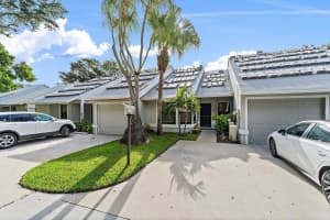 703 Saint Giles Court, Palm Beach Gardens