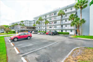 9235 Sw 8th Street 307, Boca Raton