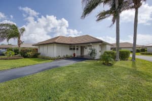 328 Cedar Key Circle, Atlantis