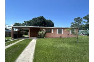 141 Se Serenata Court, Port Saint Lucie