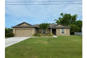 2586 Se Charleston Drive, Port Saint Lucie