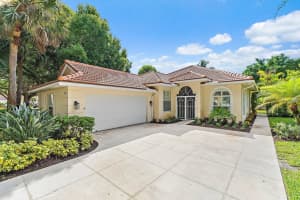 216 E Tall Oaks Circle, Palm Beach Gardens