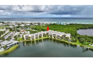 221 Ne Plantation Road 406, Stuart