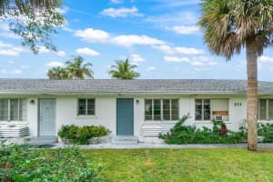 211 Sunrise Avenue 4, Lantana