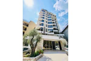 27 Vitodolska Aura Building, Other
