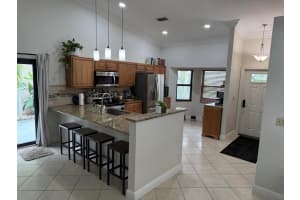 7 Hawthorne Lane, Boynton Beach