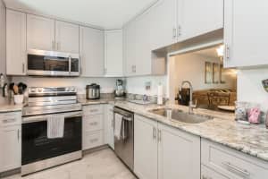 882 Worcester Lane A, Lake Worth