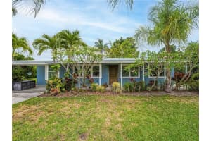 1590 4th Avenue, Vero Beach