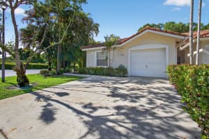 5020 N La Sedona Circle, Delray Beach