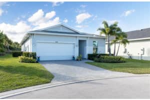 548 Se Plumeria Drive, Port Saint Lucie