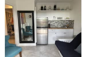 2565 Meadow Road, West Palm Beach