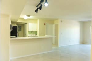 2600 S University Drive 211, Davie