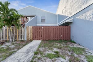 4 Crossings Circle D, Boynton Beach
