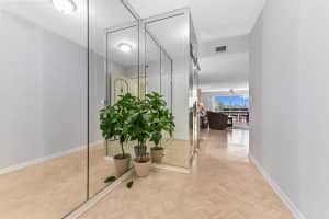 6768 10th Avenue N 316, Lake Worth