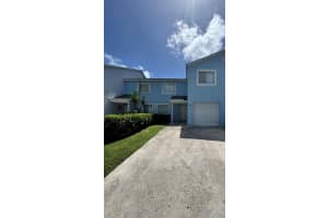 77 Fairway Lane, Royal Palm Beach