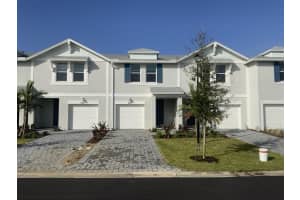 496 Salisbury Circle, Fort Pierce