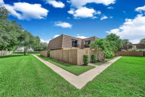 1410 14th Court, Palm Beach Gardens