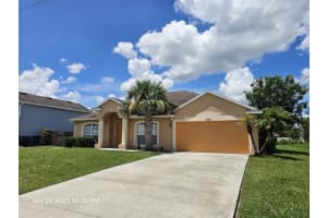 2182 Sw Idaho Lane, Port Saint Lucie