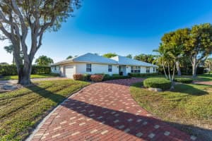 835 Canary Walk, Delray Beach