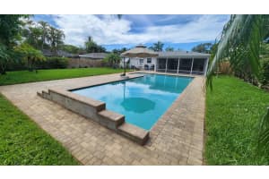225 E Ilex Drive, Lake Park