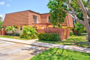 2530 Albatross Road N 8-b, Delray Beach