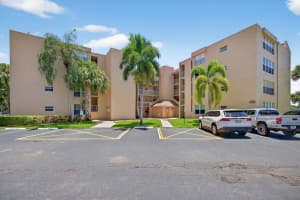 9480 Tangerine Place 202, Davie