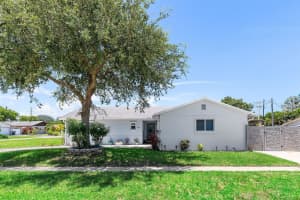 401 Ne 37th Street, Boca Raton