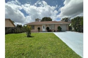 6254 Wauconda Way W, Greenacres