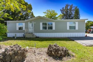 2107 Crescent Drive, Lake Worth