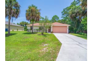 557 Audubon Avenue Ne, Palm Bay