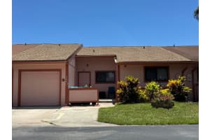 120 Mayfair Lane, Boynton Beach