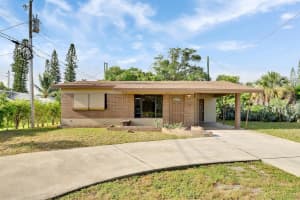 110 Nw 5th Court, Boynton Beach