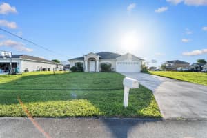 672 Sw Kayak Avenue, Port St. Lucie, Fl 34953, Port Saint Lucie