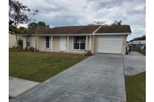 329 Ne Cullman Court, Port Saint Lucie