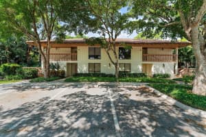 527 Brackenwood Place, Palm Beach Gardens