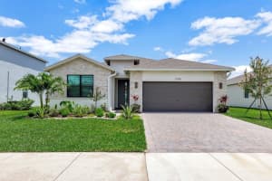 5795 Se Sky Blue Circle, Stuart