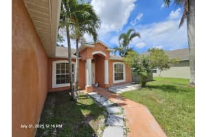 242 Sw Janice Avenue, Port Saint Lucie