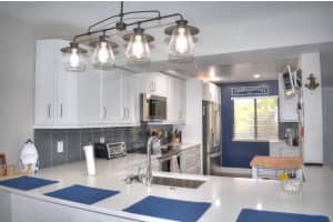 1301 Seafarer 305 Circle 305, Jupiter