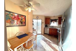 3951 Via Poinciana 412, Lake Worth